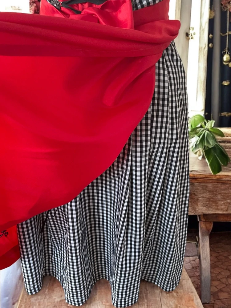 dámské šaty se zástěrou  v DIRNDL, selském stylu vel. 40/42