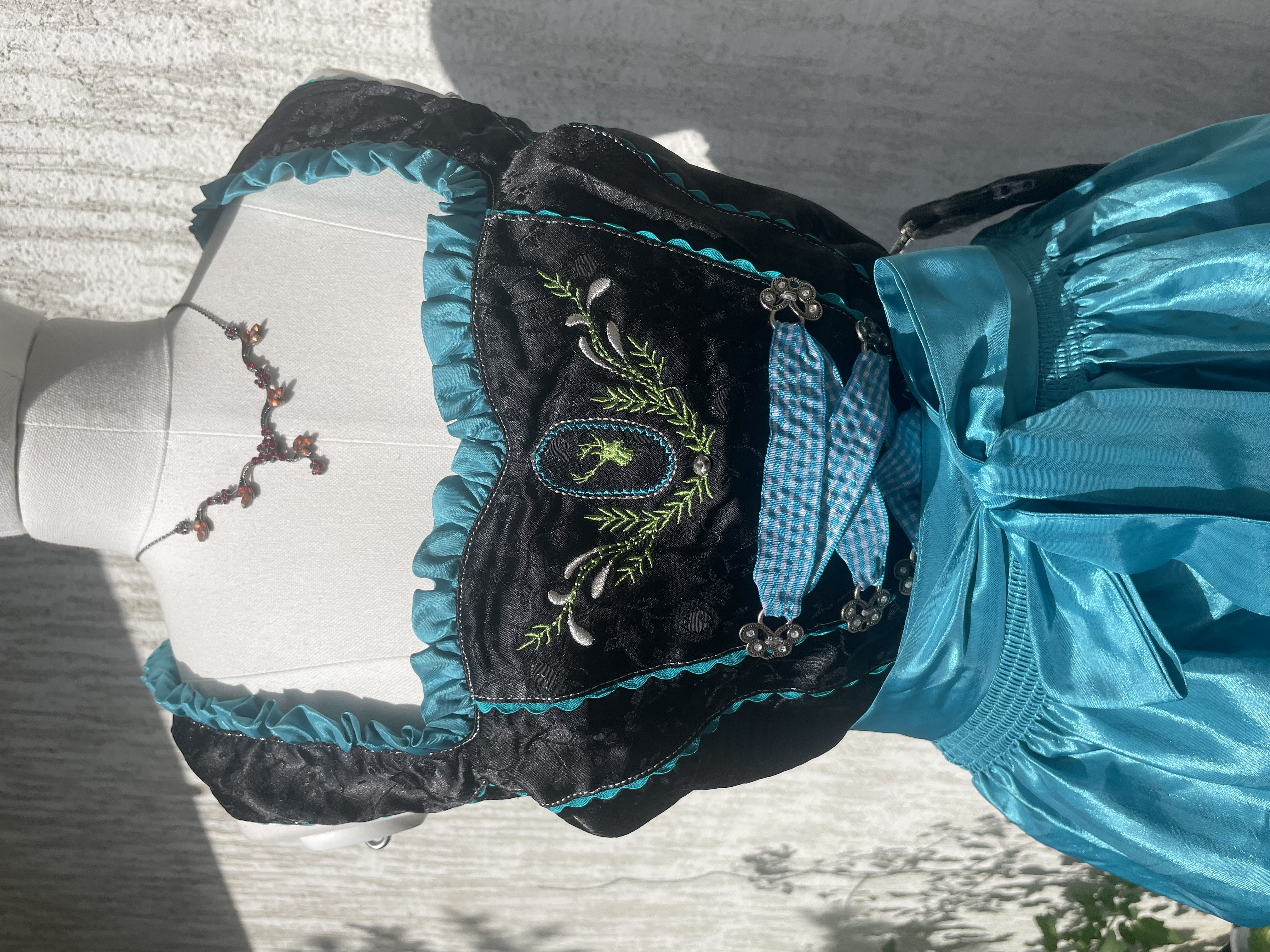 Dámské dirndl šaty selský styl vel. 38/40