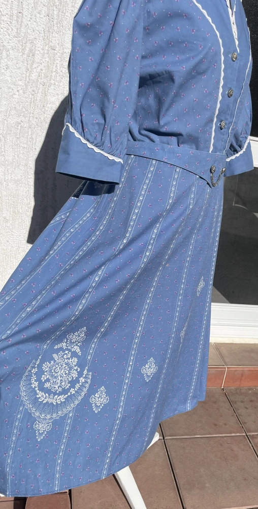 Dámské šaty v selském, dobovém, vintage stylu vel. 38/40
