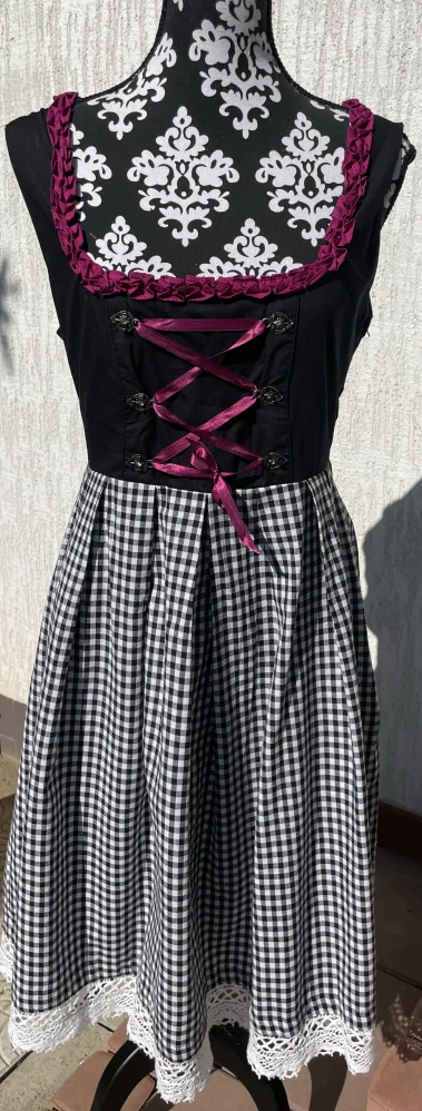 Dámské dirndl šaty vel. 40/42