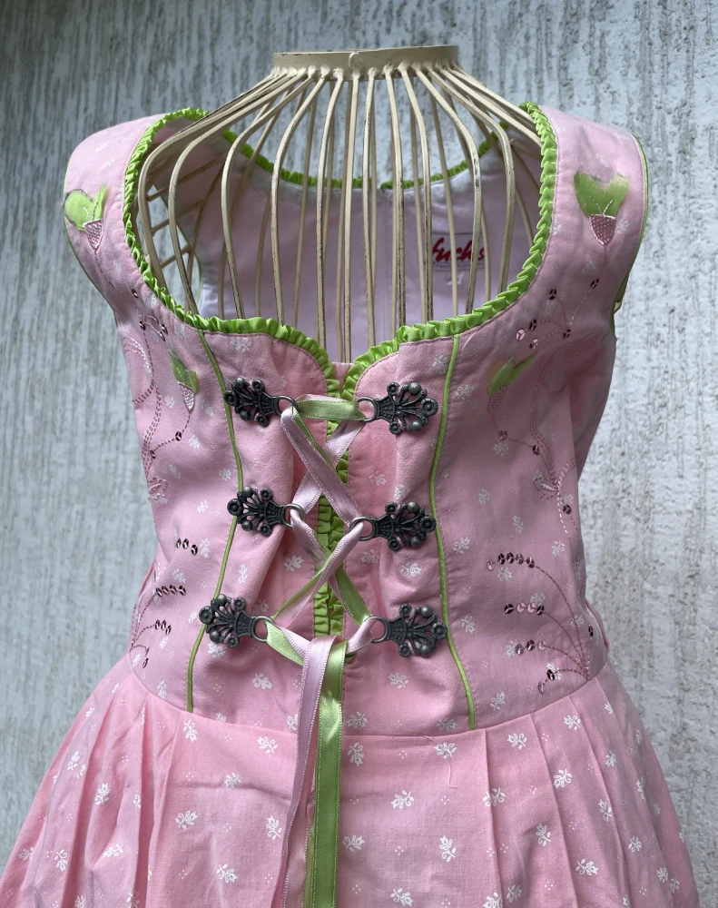 Dámské šaty dirndl selský styl vel. 36