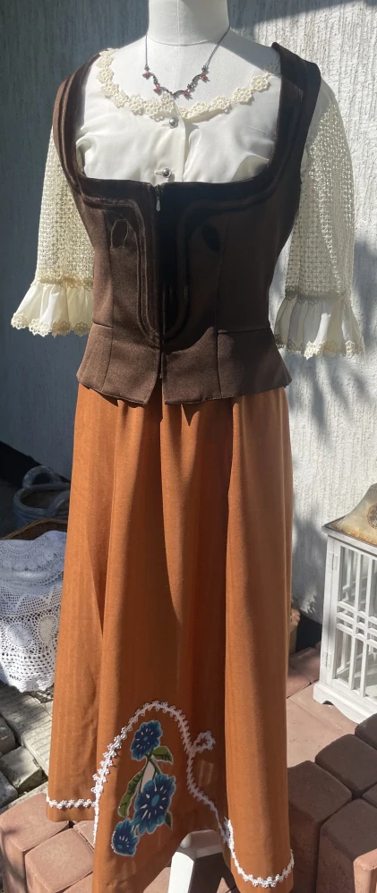 Dámská dlouhá sukně v dobovém stylu, vintage vel. 36