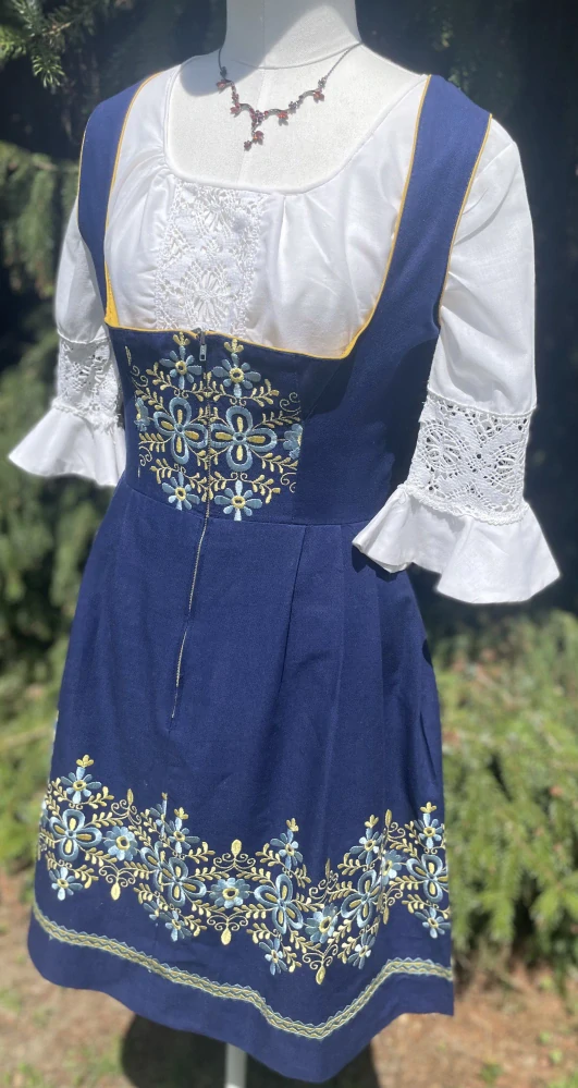 Dámské dirndl šaty, selský styl, vintage vel. 40