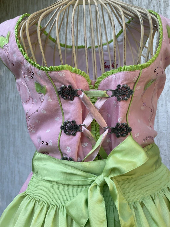 Dámské šaty dirndl selský styl vel. 36