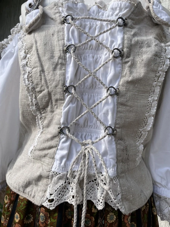 Dámský dirndl živůtek selský, country, western styl vel. 42