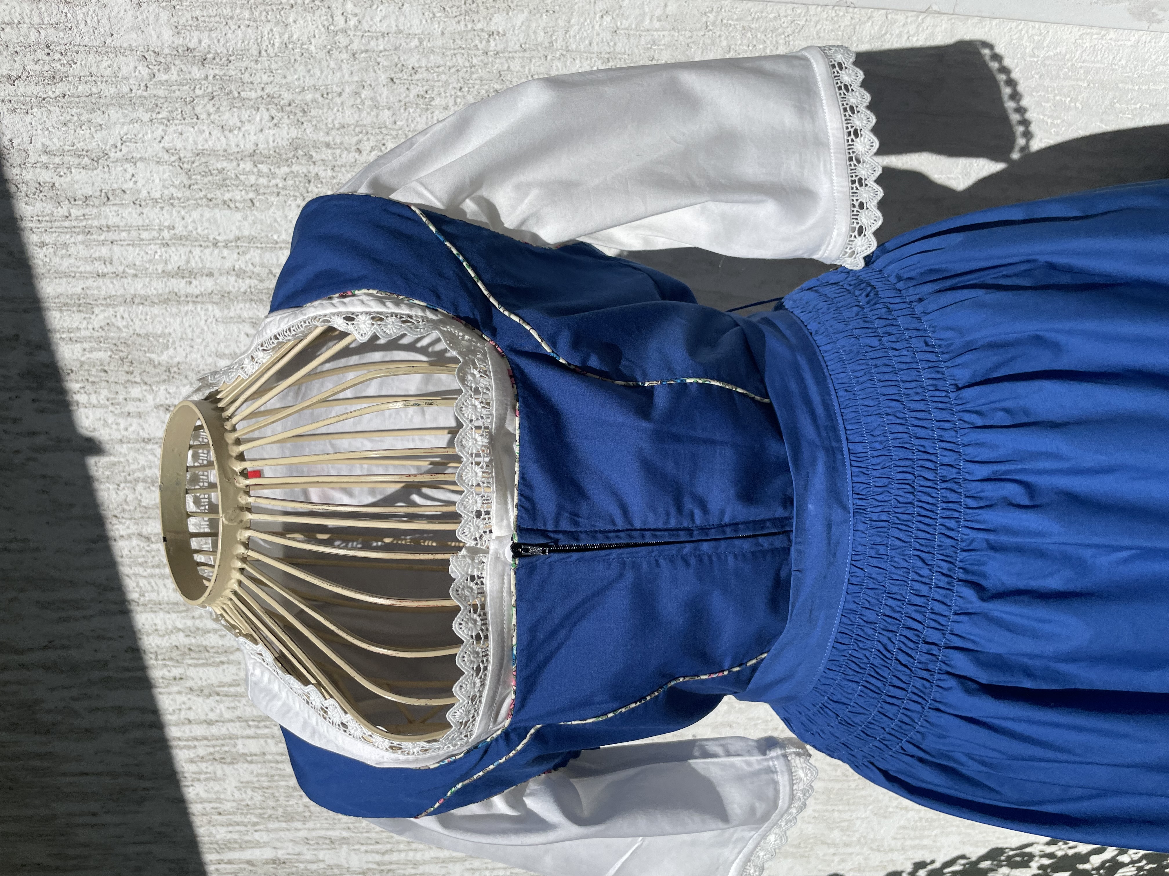 Dámské šaty dirndl selský styl vel. M