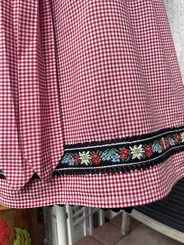 Dámské šaty dirndl selský styl, vintage vel. 40/42