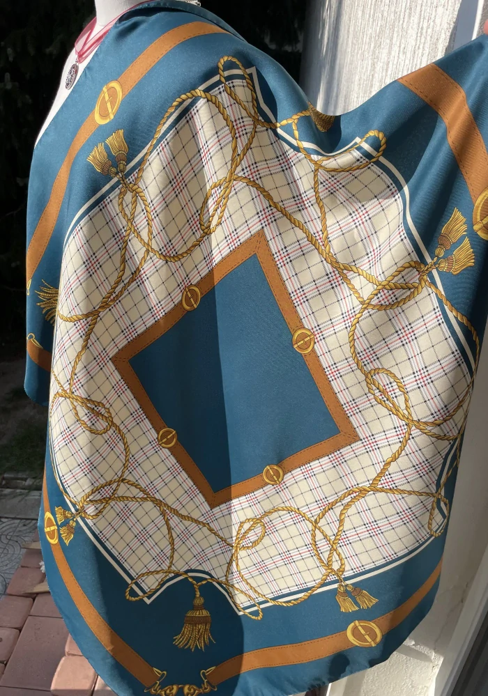 Dámský elegantní šátek