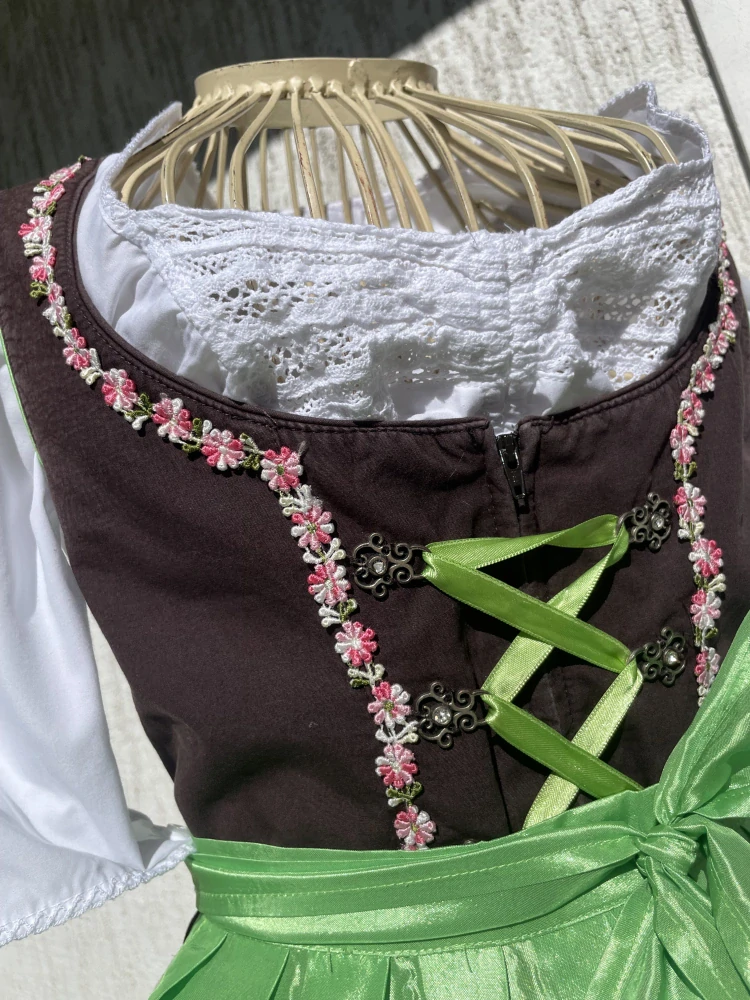 Dámské dirndl šaty selský styl vel. 36