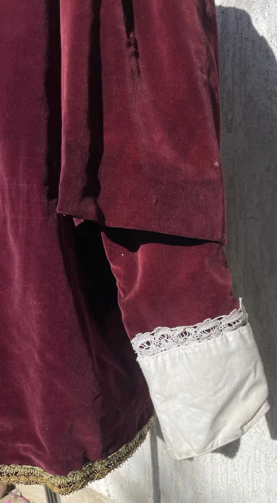 Karnevalový divadelní kostým šlechtický vel. L/XL