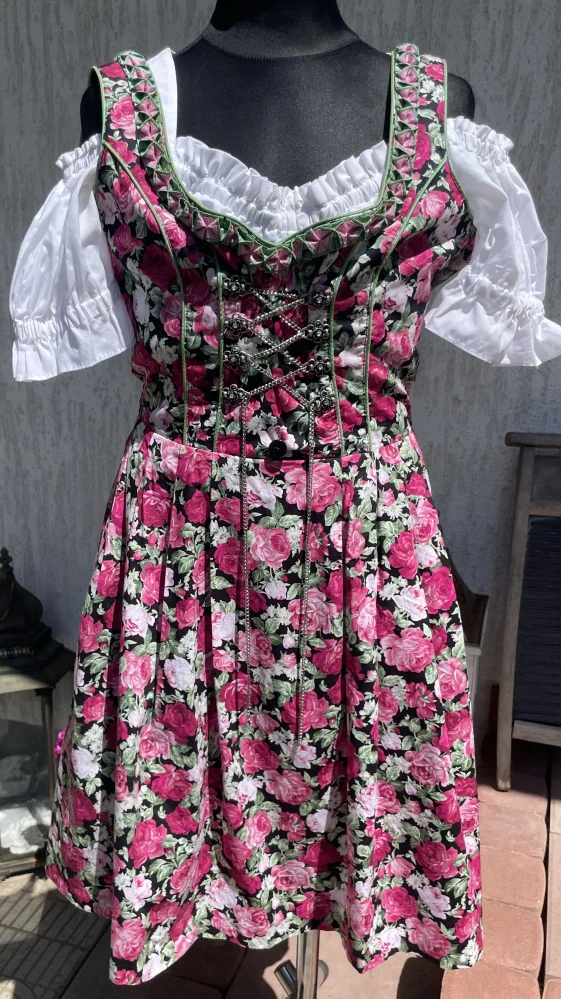 Dívčí / dámské šaty dirndl, selský styl vel. XXS