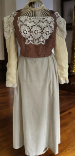 karnevalový kostým ŠLECHTIČNA vel. 36