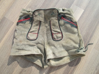 dětské DIRNDL kraťasy prostý chlapec > 116