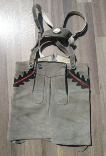 chlapecké DIRNDL kraťasy dobové > 116