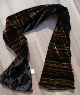 elegantní sametový šál