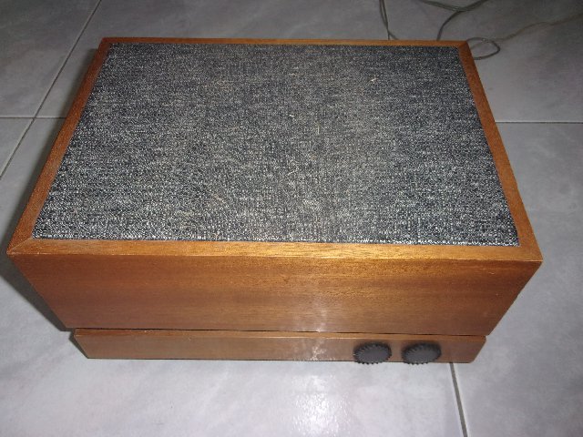rekvizita RETRO GRAMOFON